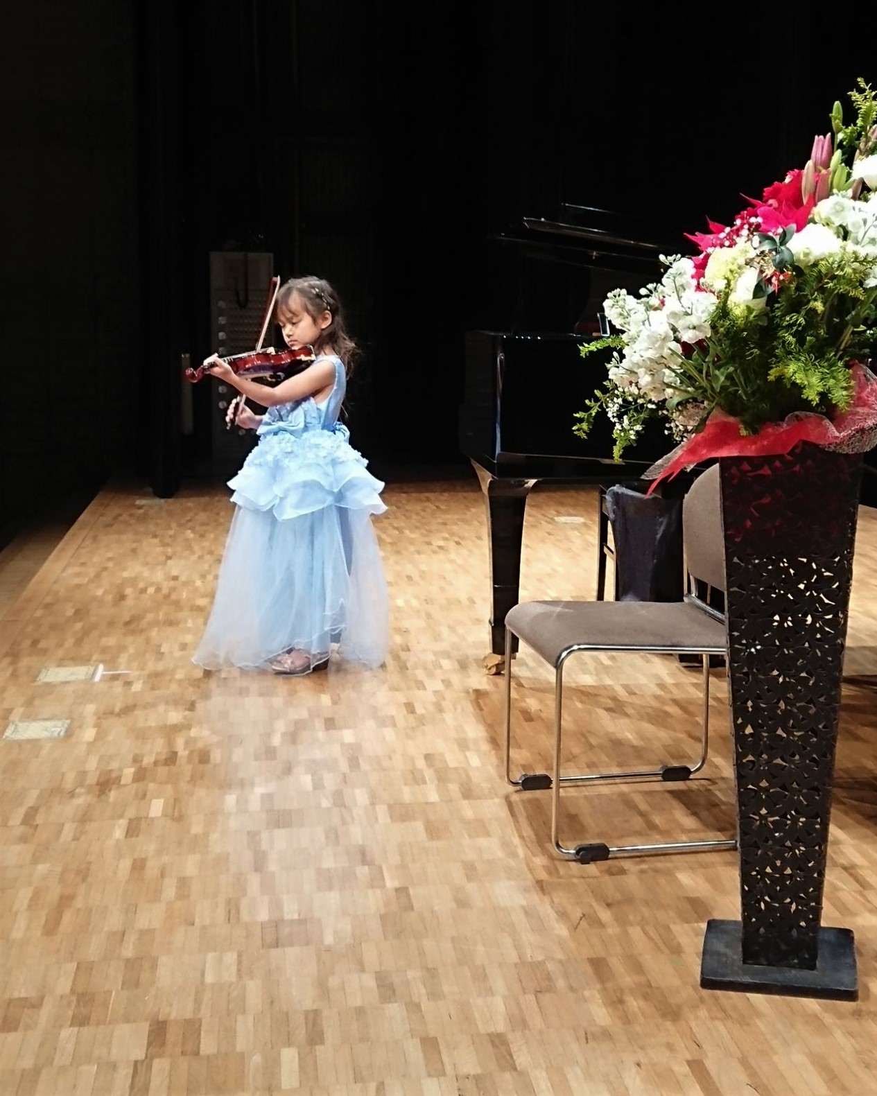 演奏中裏から３