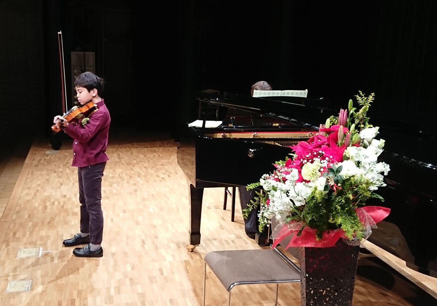 演奏中裏から２