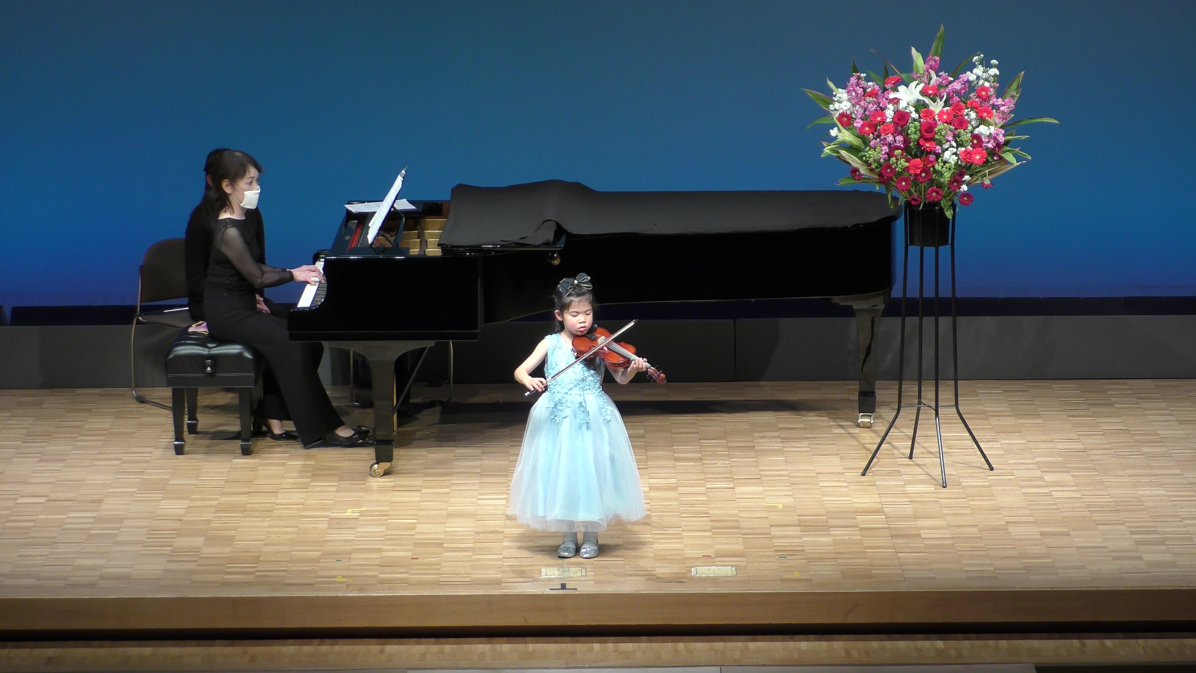 ヴァイオリン発表会_初舞台